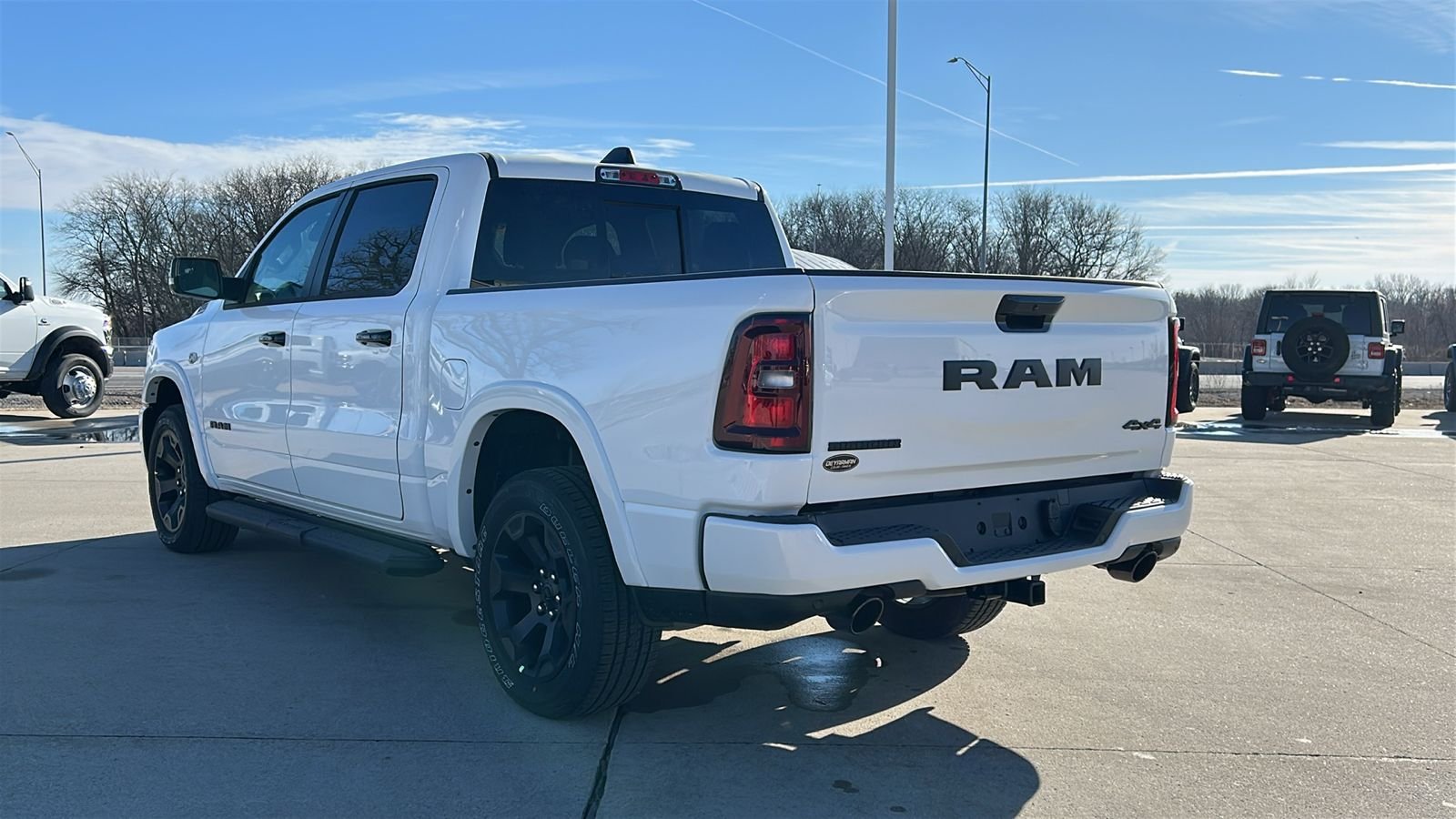 New 2026 Bright White Clear-Coat Exterior Paint RAM Big Horn/Lone Star image 5