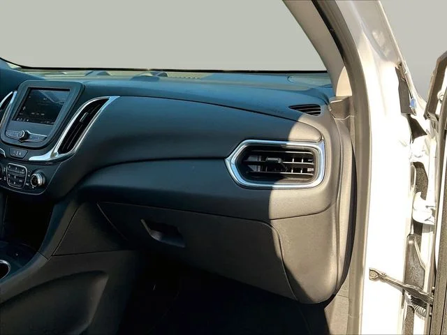 Used 2022 White Chevrolet LT image 29