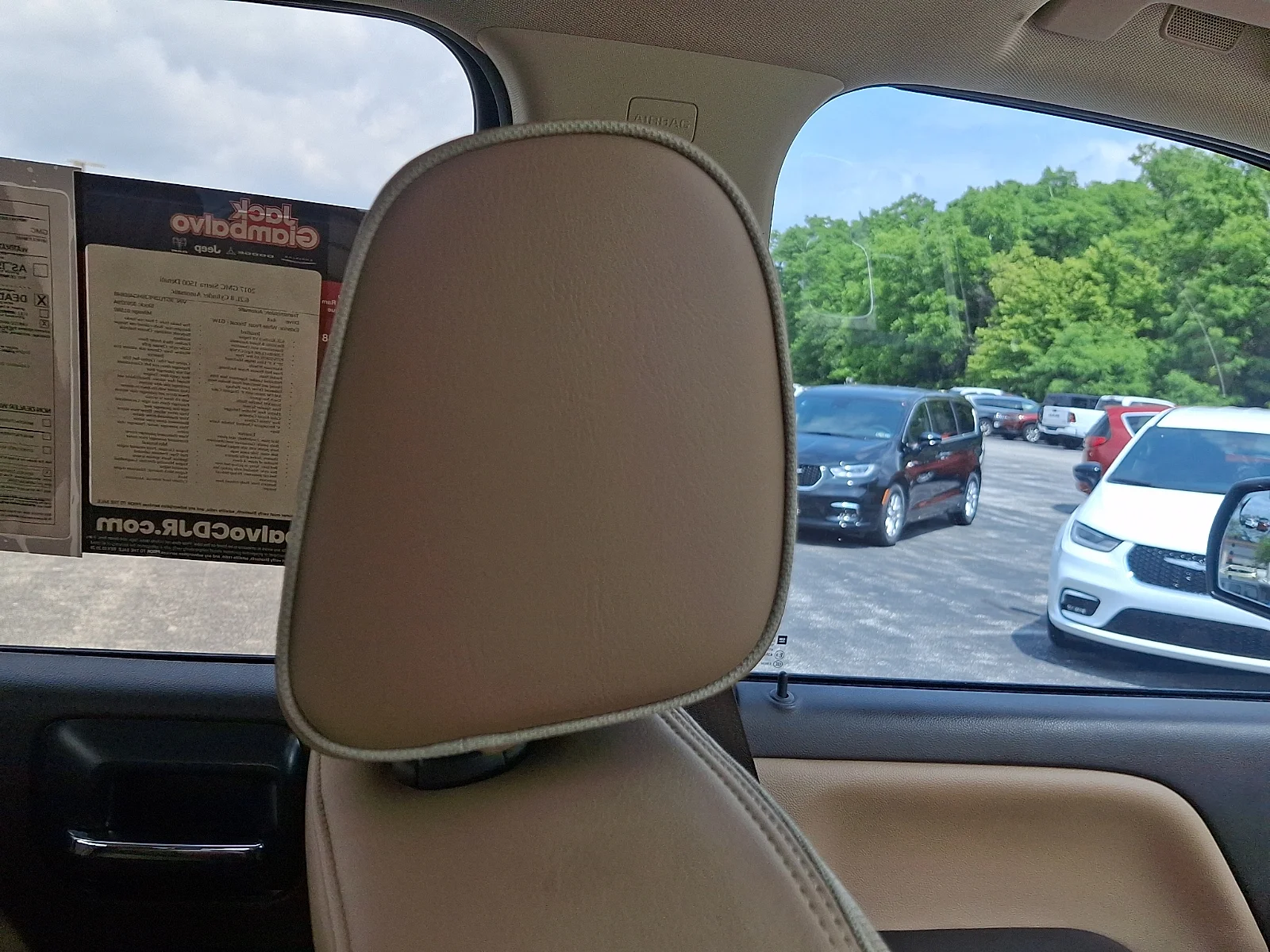 Used 2017 White GMC Denali image 14