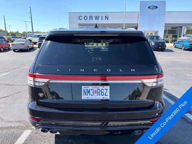 Used 2021 Black Lincoln Grand Touring image 7