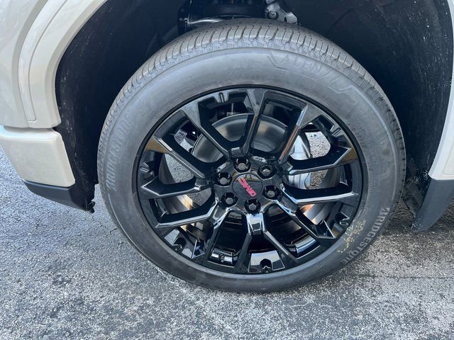 2026 GMC Sierra 1500 Denali - Photo 8