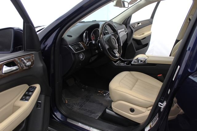 Used 2017  Mercedes-Benz GLS 450 image 16