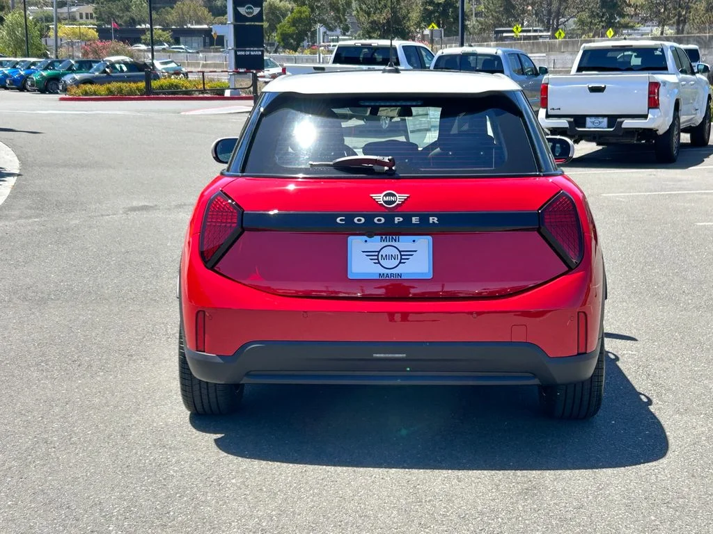 New 2026 Chili Red II MINI Signature Plus image 4