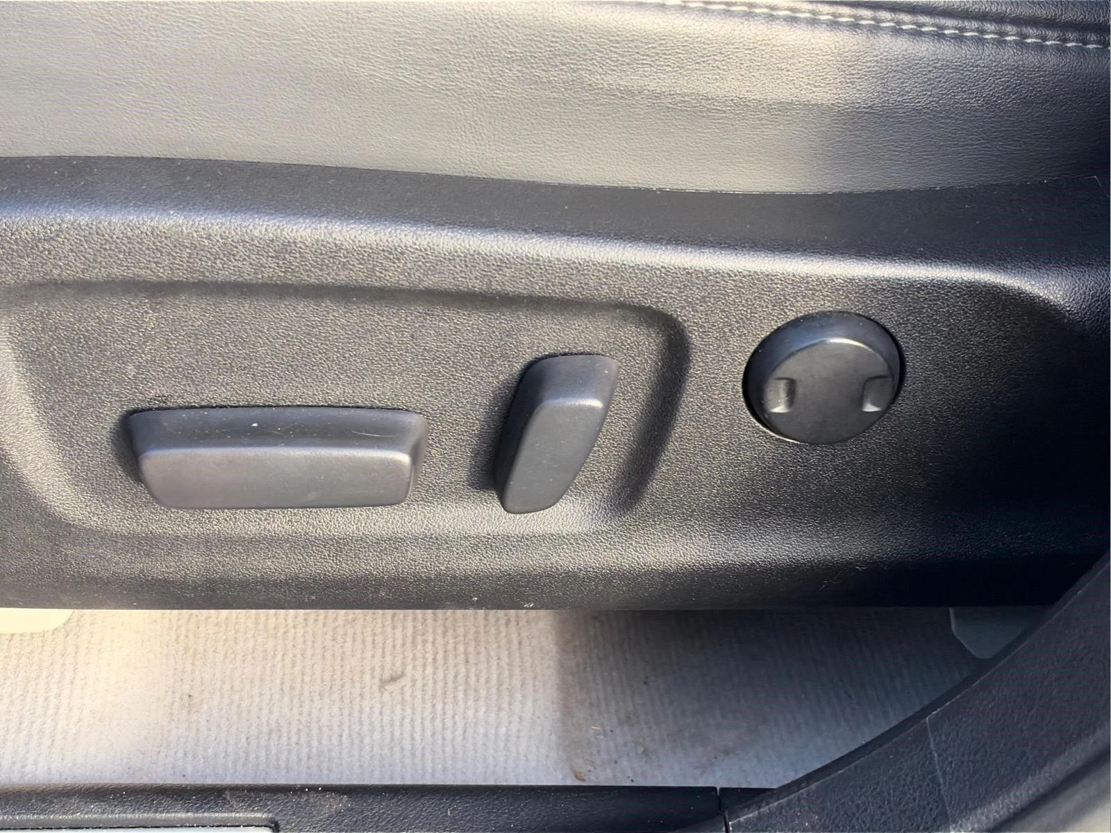 Used 2017 Silver Lining Metallic Lexus RX 350 image 23