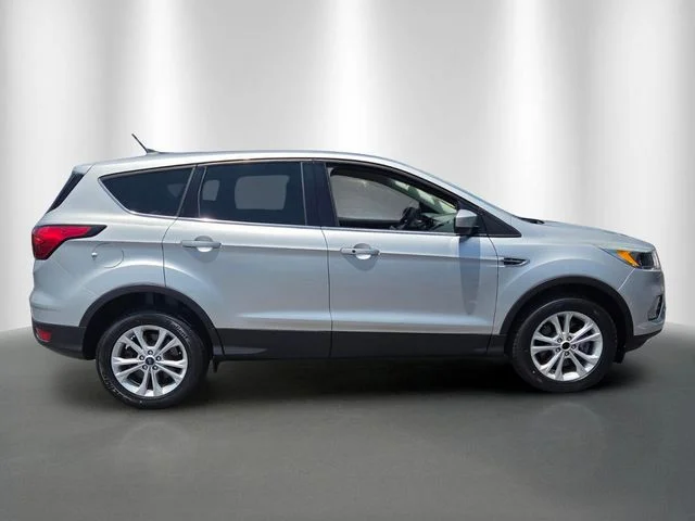 Certified Used 2019 Ingot Silver Ford SE image 6