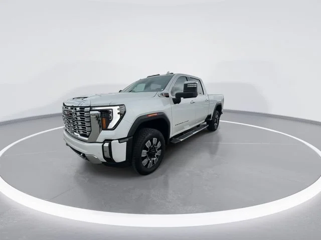 Used 2024 White GMC Denali image 4