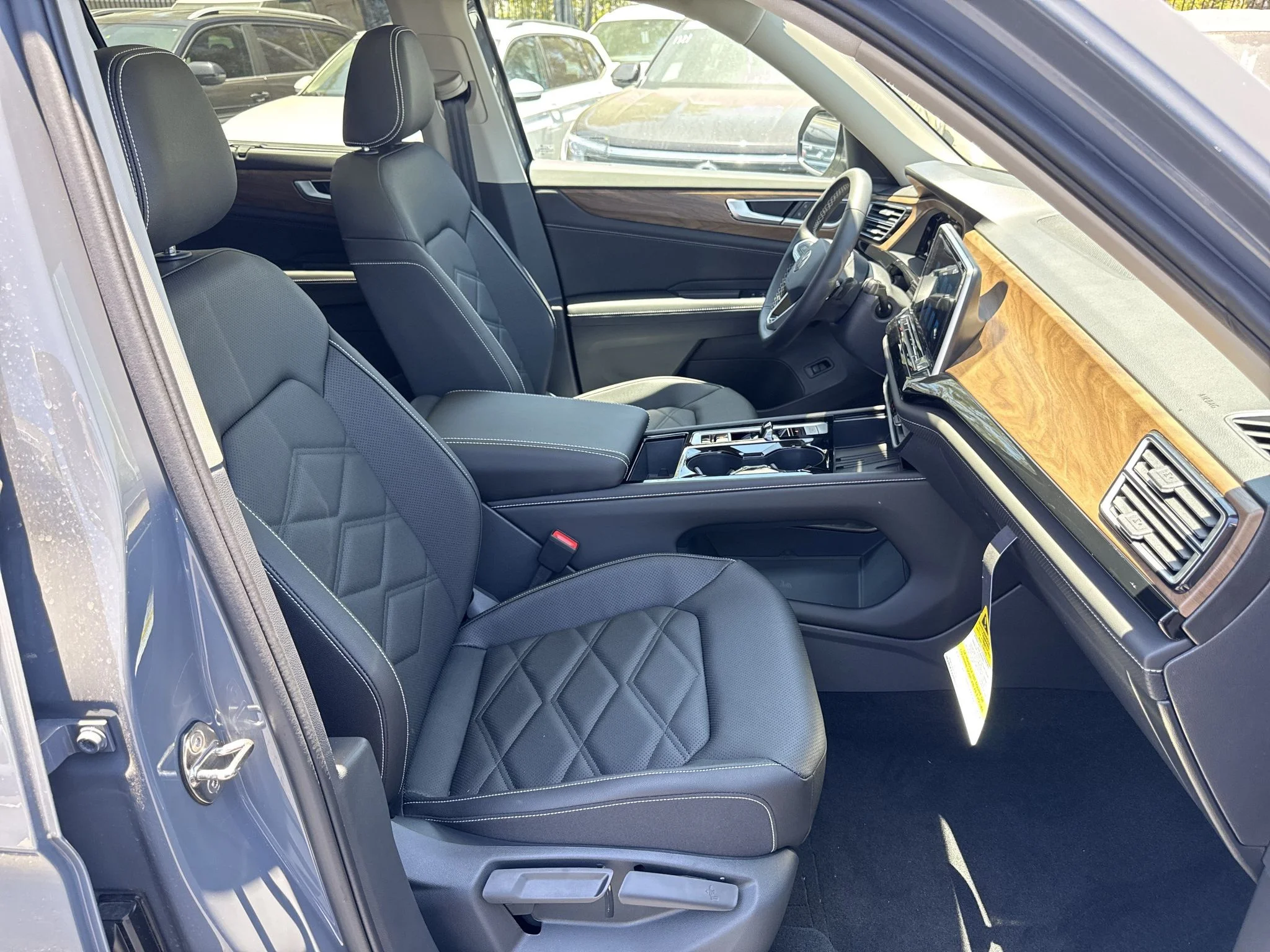 New 2026 Pure Gray Volkswagen 2.0T SE w/Technology image 19