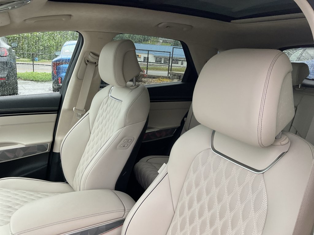 Used 2025 Uyuni White Genesis 3.5T Sport image 21