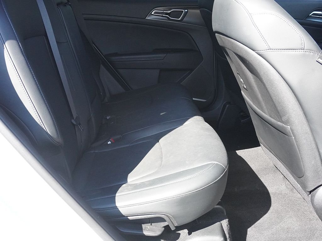 Used 2023 White Kia EX image 28