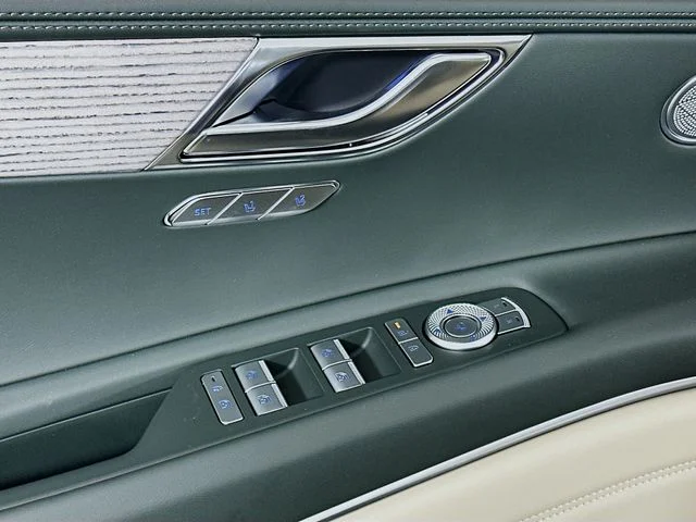New 2026 Green Genesis 2.5T Select image 11