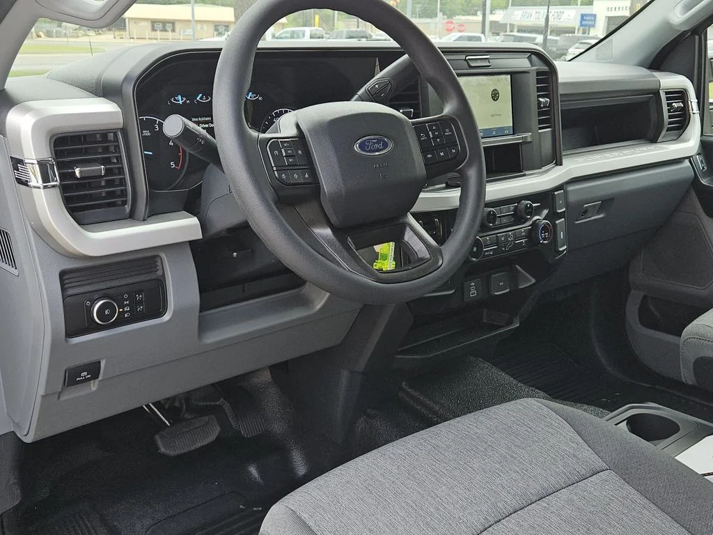 New 2026 Oxford White Ford F-350® XL image 24