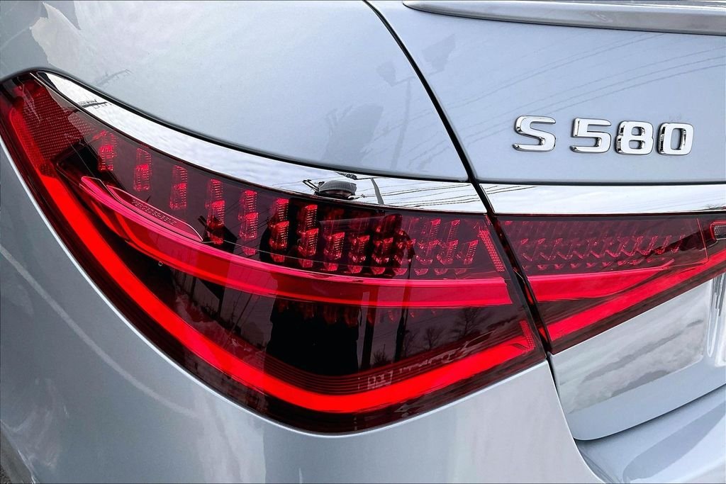 Used 2026 Black Mercedes-Benz S 580 image 24