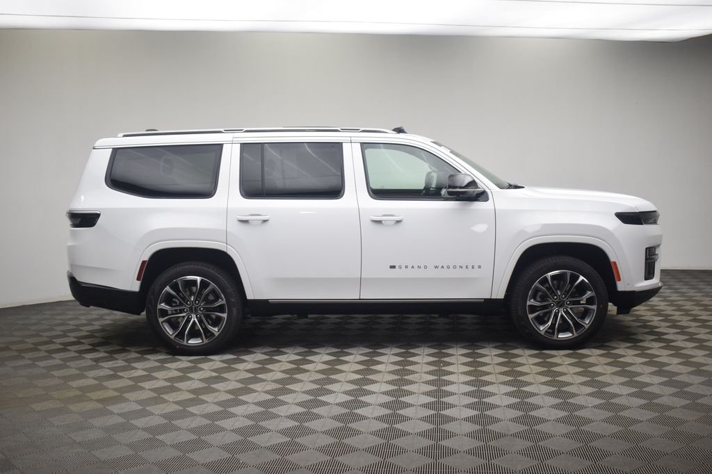 New 2026 Bright White Clearcoat Jeep Summit Reserve image 3