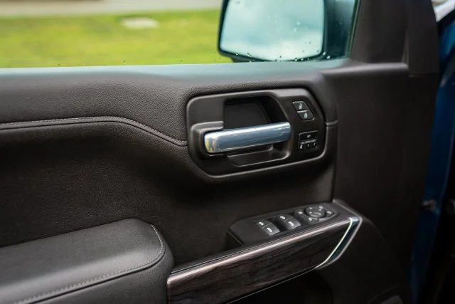 Used 2021 Northsky Blue Metallic Chevrolet LTZ image 29