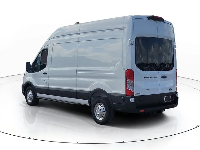 New 2026 Oxford White Ford Base image 7