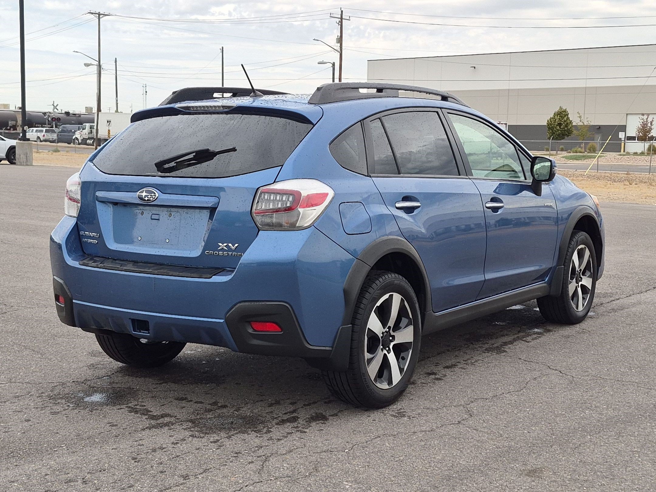 Used 2014 Quartz Blue Pearl Subaru 2.0i Hybrid image 3
