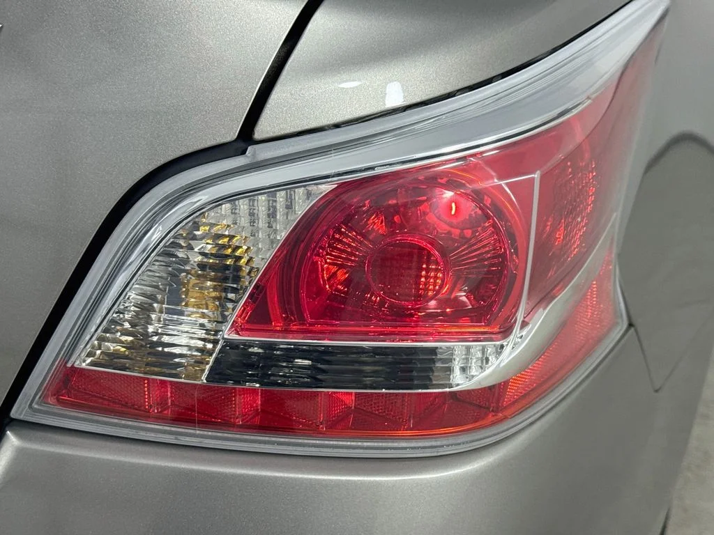 Used 2013 Beige Nissan 2.5 SV image 31