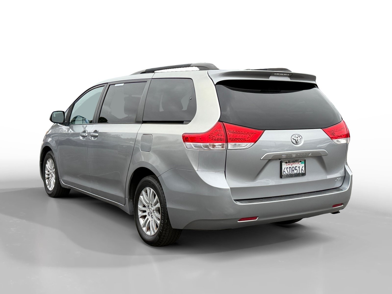 Used 2012 Silver Sky Metallic Toyota XLE image 3