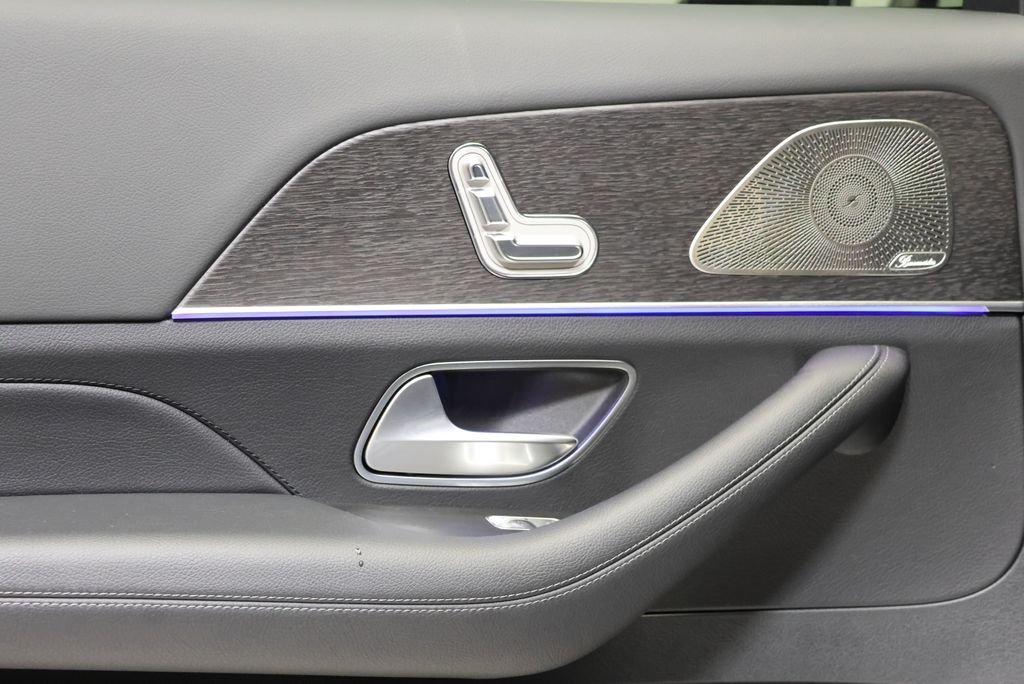2026 Mercedes-Benz GLS Base - Photo 42
