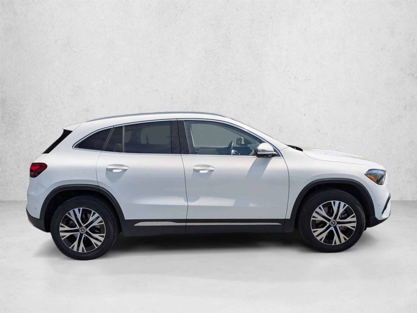 Certified Used 2026 Polar White Mercedes-Benz GLA 250 image 4