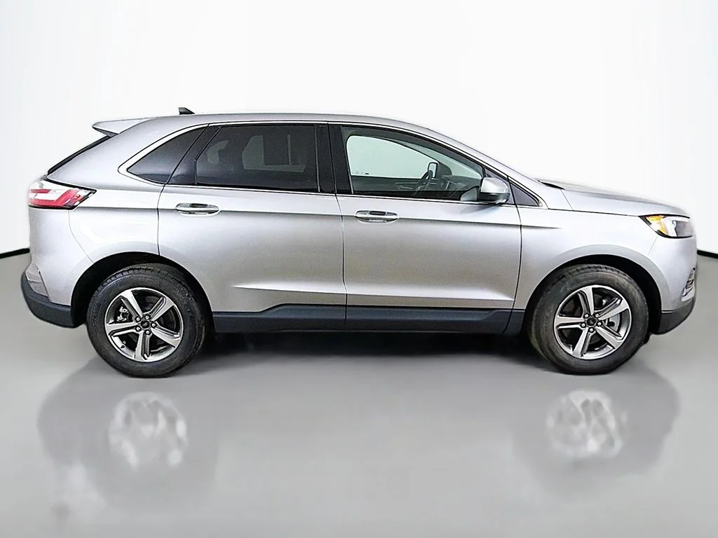 Used 2024 Iconic Silver Metallic Ford SEL image 14