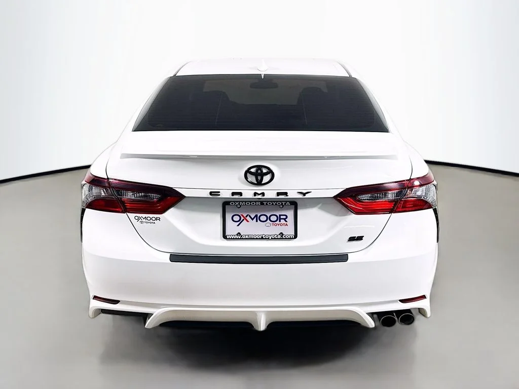 Certified Used 2024 Ice Cap Toyota SE image 6