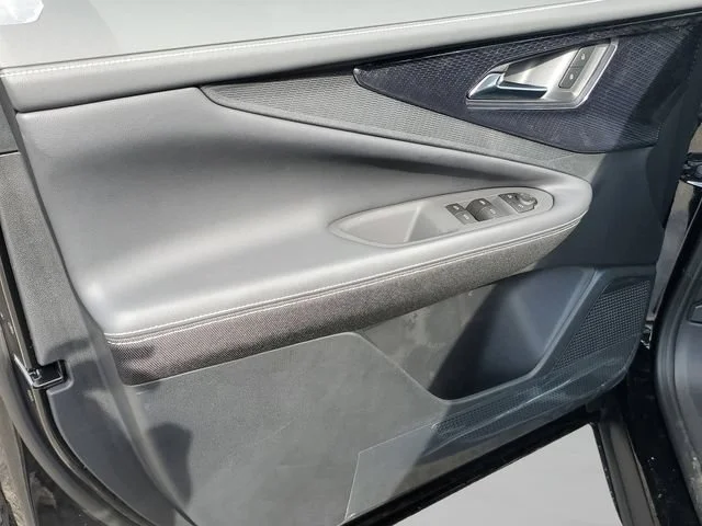 New 2025 Black Chevrolet LT image 17