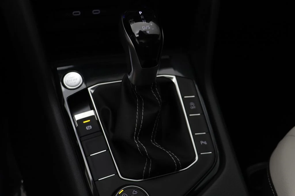 New 2026 Pure White Volkswagen 1.5T SE image 12