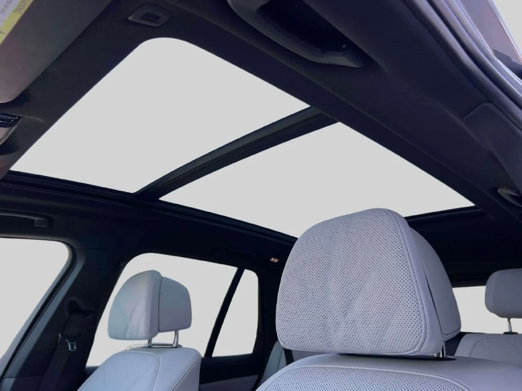 Used 2024 Skyscraper Grey Metallic BMW xDrive40i image 21
