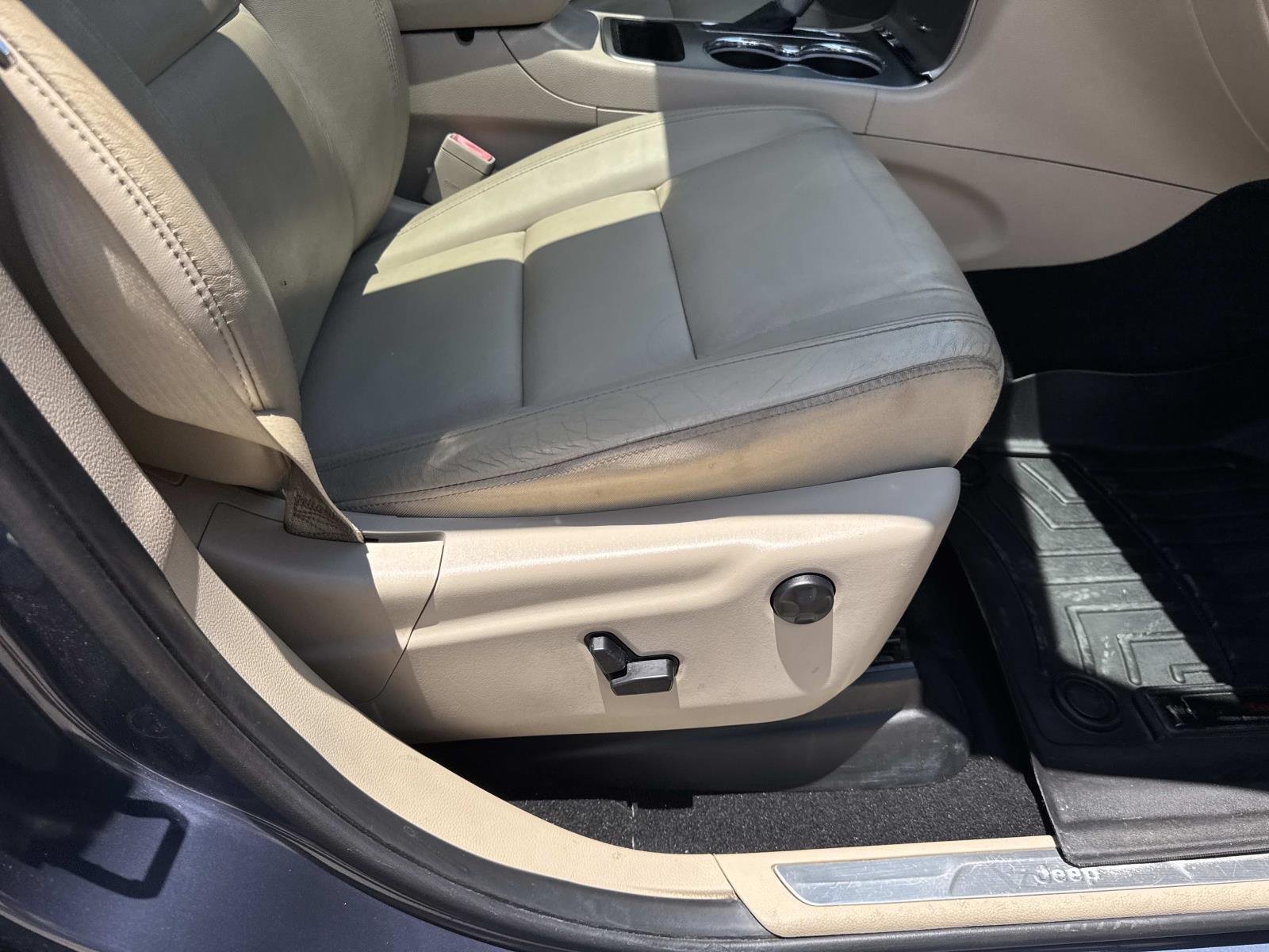 Used 2020 Blue Jeep Limited image 11