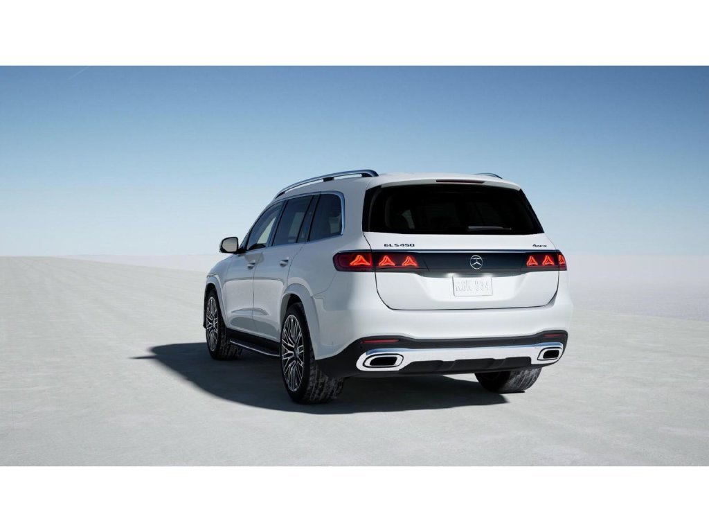 New 2027 MANUFAKTUR Moonlight White Metallic Mercedes-Benz GLS 450 image 27
