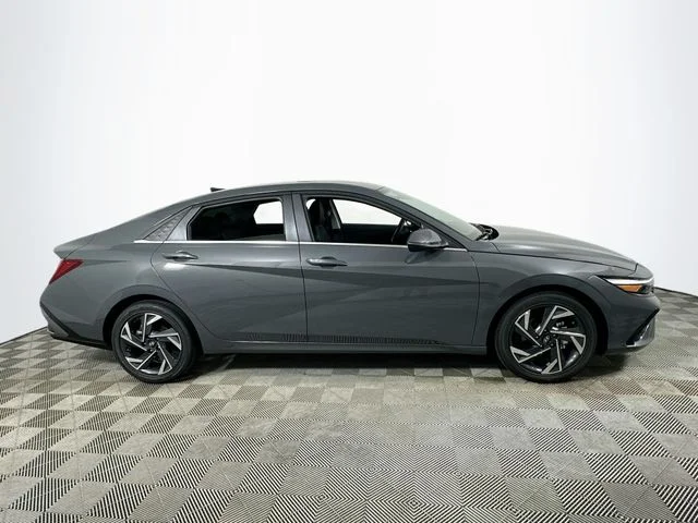 New 2026 Hyundai ELANTRA Limited