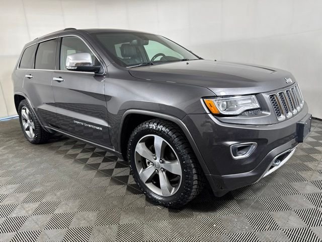 Used 2016 Crystal Metallic Jeep Overland image 1