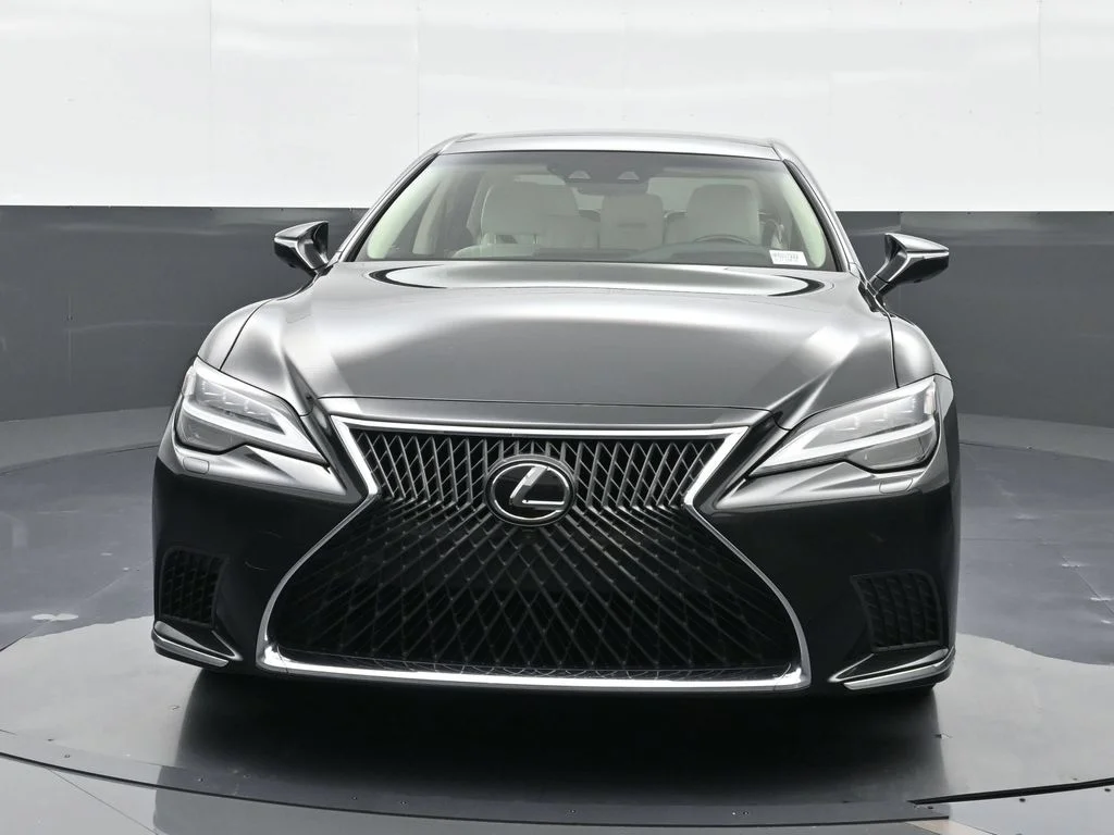 Used 2022 Black Lexus 500 Base image 15