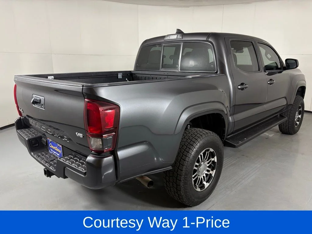 Used 2018 Gray Toyota SR image 11