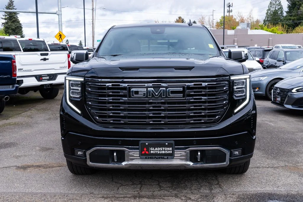 Used 2025 Black GMC Denali Ultimate image 2