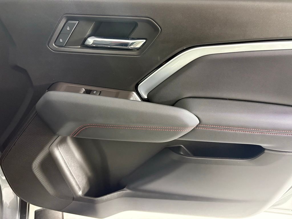 Used 2023 Gray Chevrolet Z71 image 12