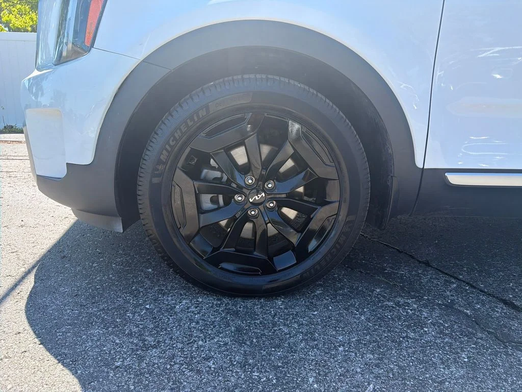 Used 2024 White Kia EX image 31