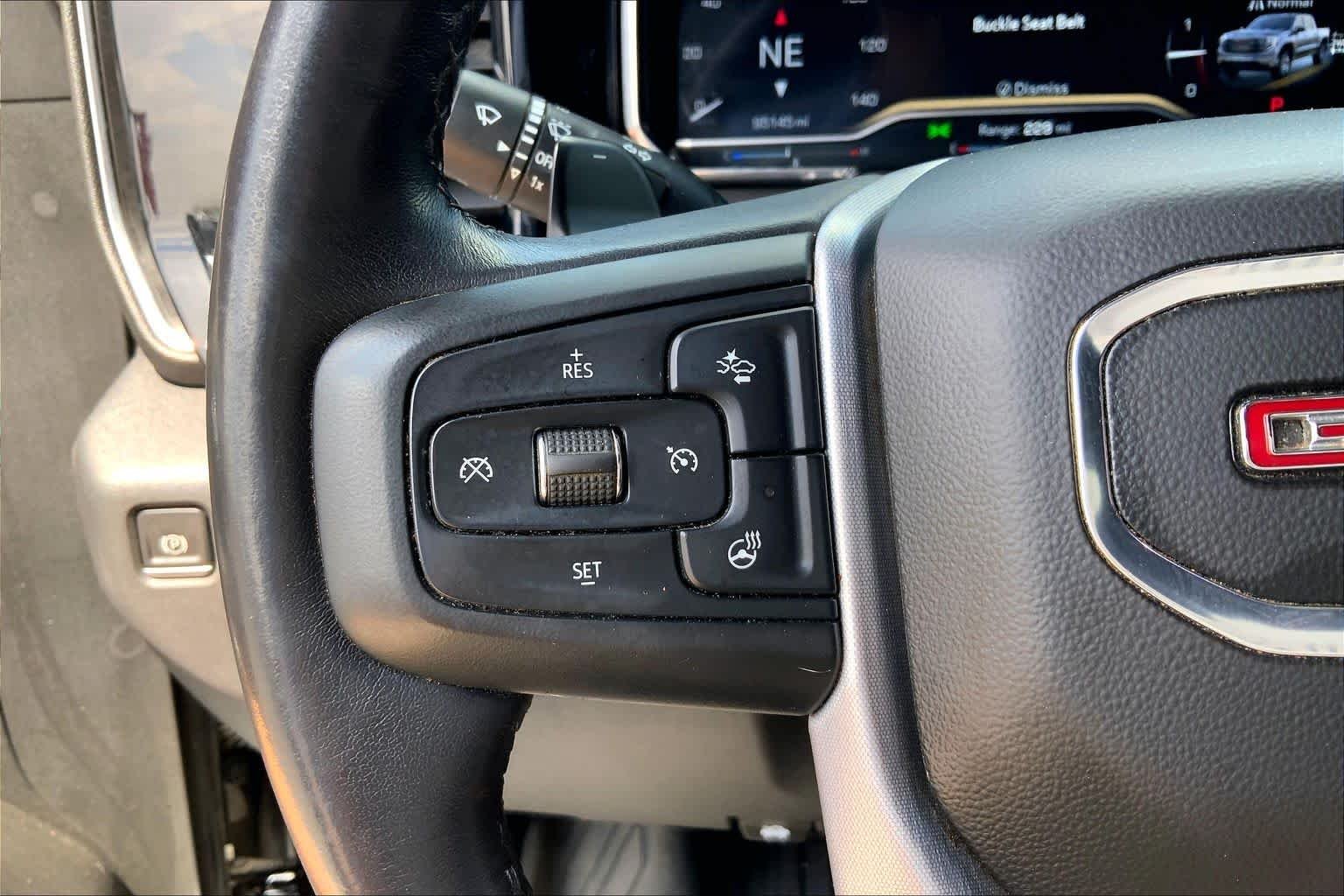 Used 2022 Onyx Black GMC SLT image 24