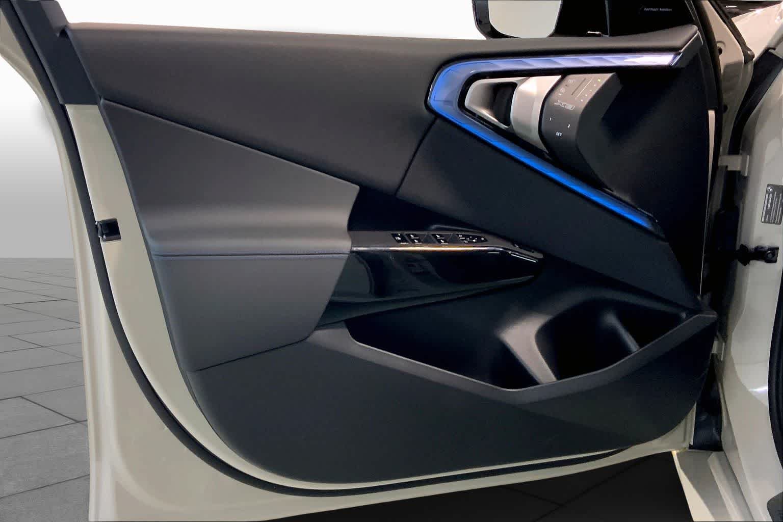 New 2026 Dune Grey Metallic BMW M50 xDrive image 10