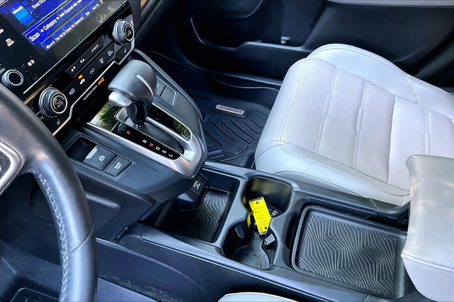 Used 2019 Lunar Silver Metallic Honda EX-L image 17