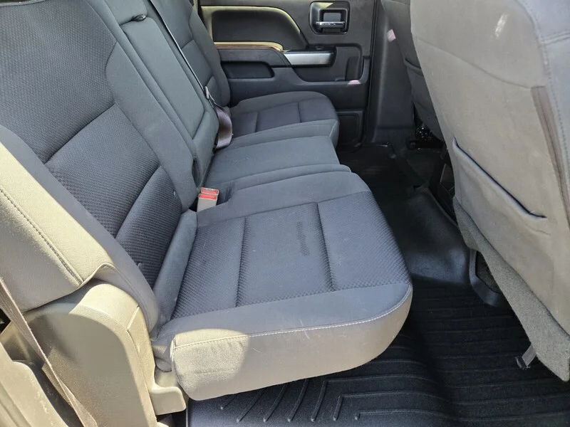 Used 2018 Graphite Metallic Chevrolet LT image 10