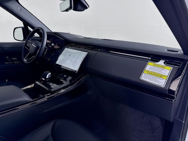 New 2026 Fuji White Land Rover Dynamic SE image 31