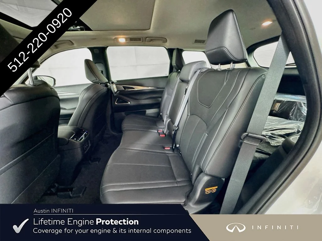 New 2027 White INFINITI LUXE image 32