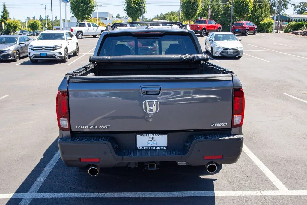 Certified Used 2023 Modern Steel Metallic Honda RTL-E image 4