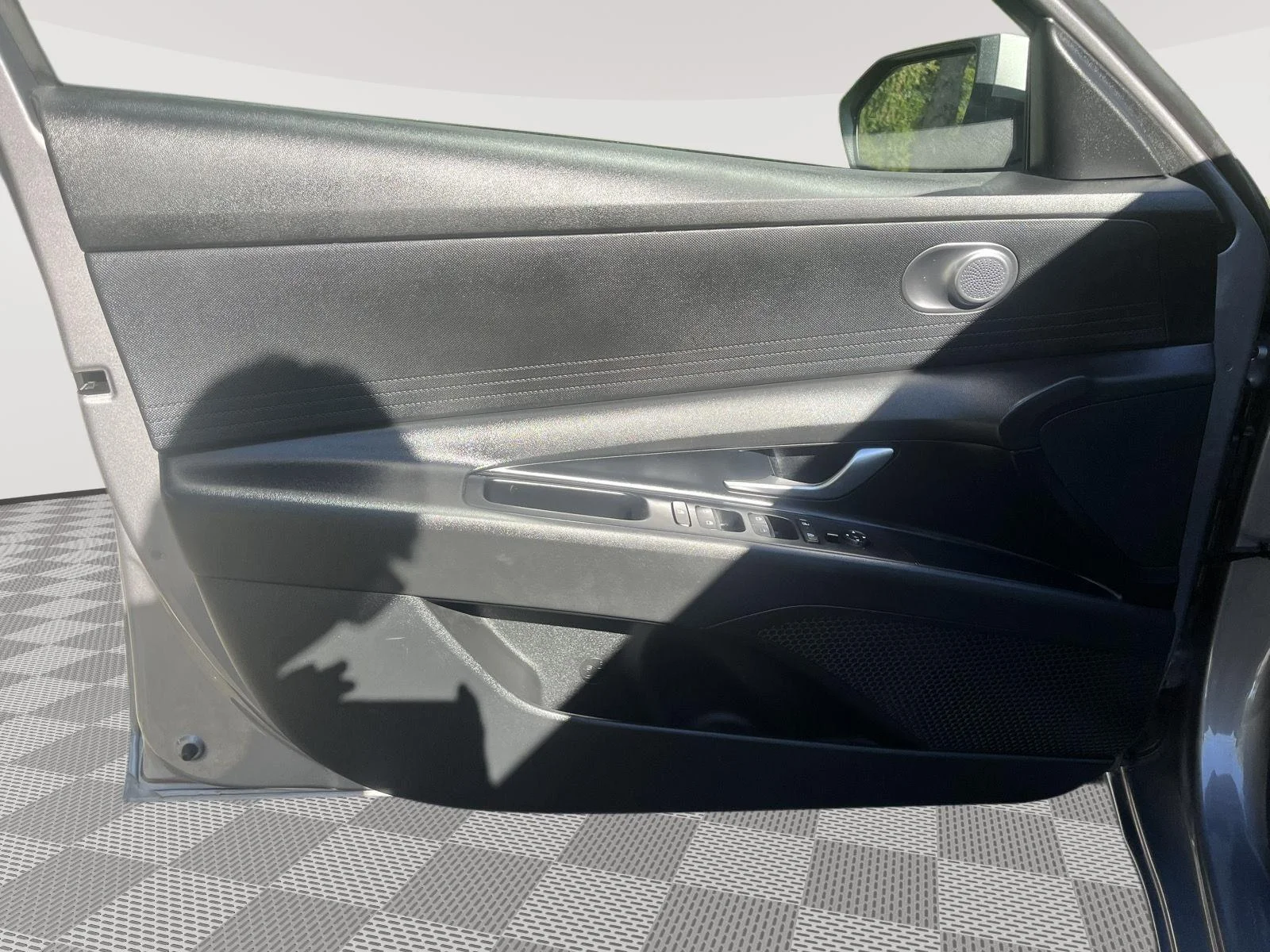 Used 2024 Fluid Metal Hyundai SEL image 18