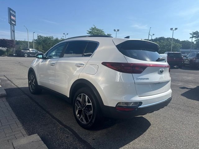 Used 2022 White Kia EX image 5