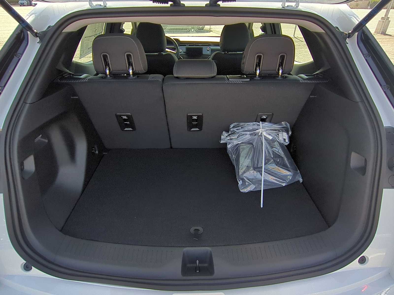 2027 Chevrolet Bolt LT - Photo 25