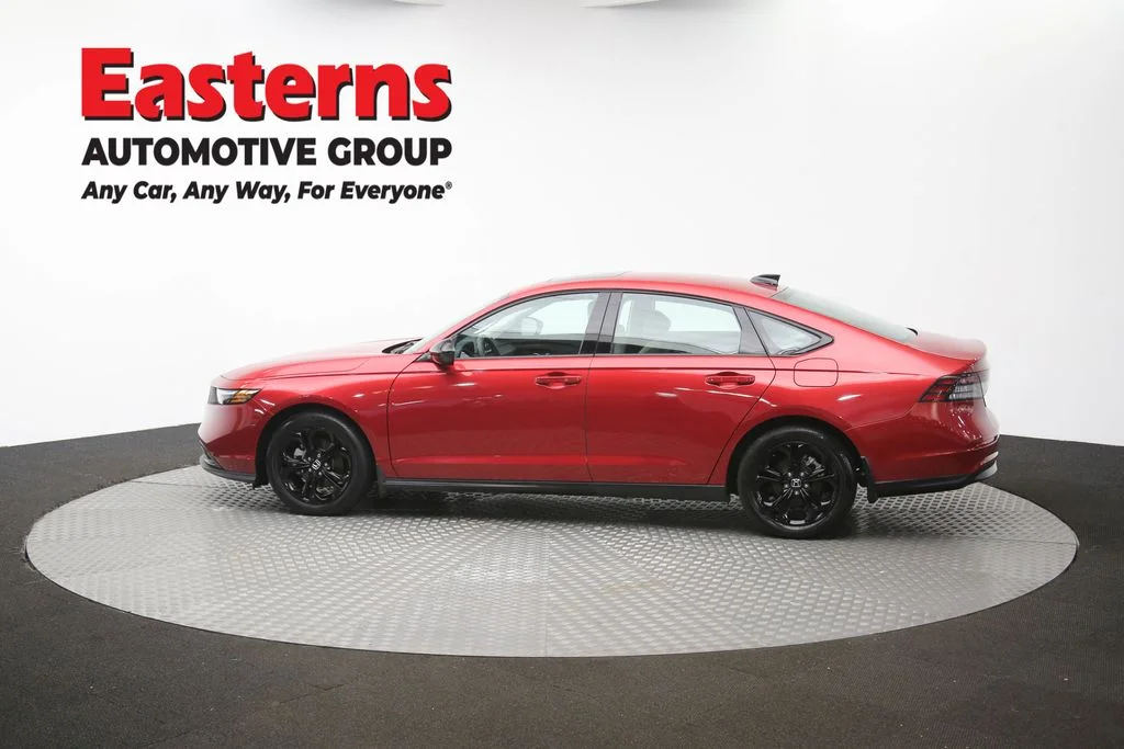 Used 2025 Red Honda SE image 60