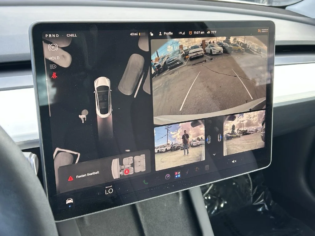 Used 2023 Pearl White Multi-Coat Tesla Base image 27